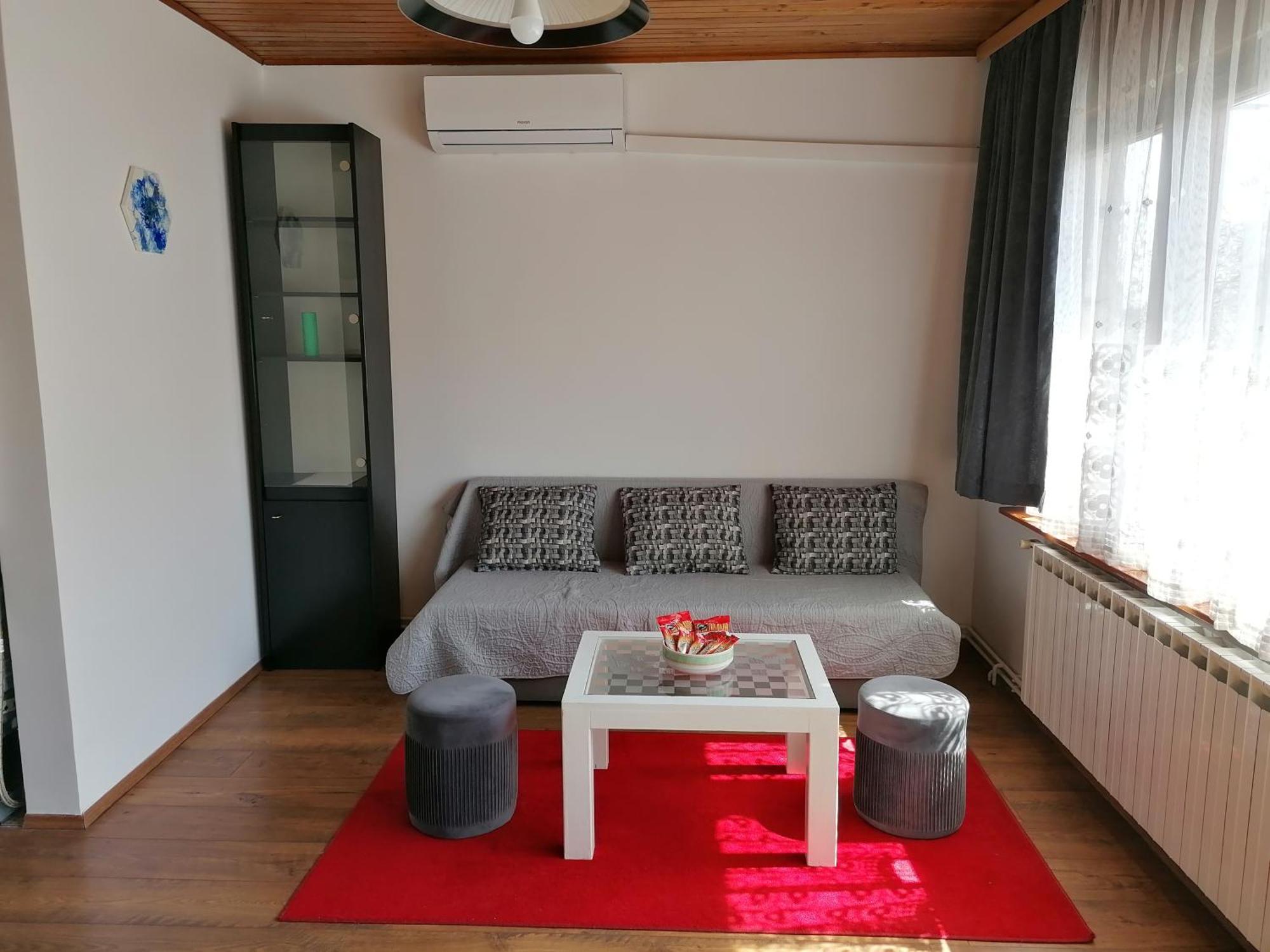 Cozy 1-Bdrm Apt In Dubec, Ideal For Work Or Study Sesvete Eksteriør billede